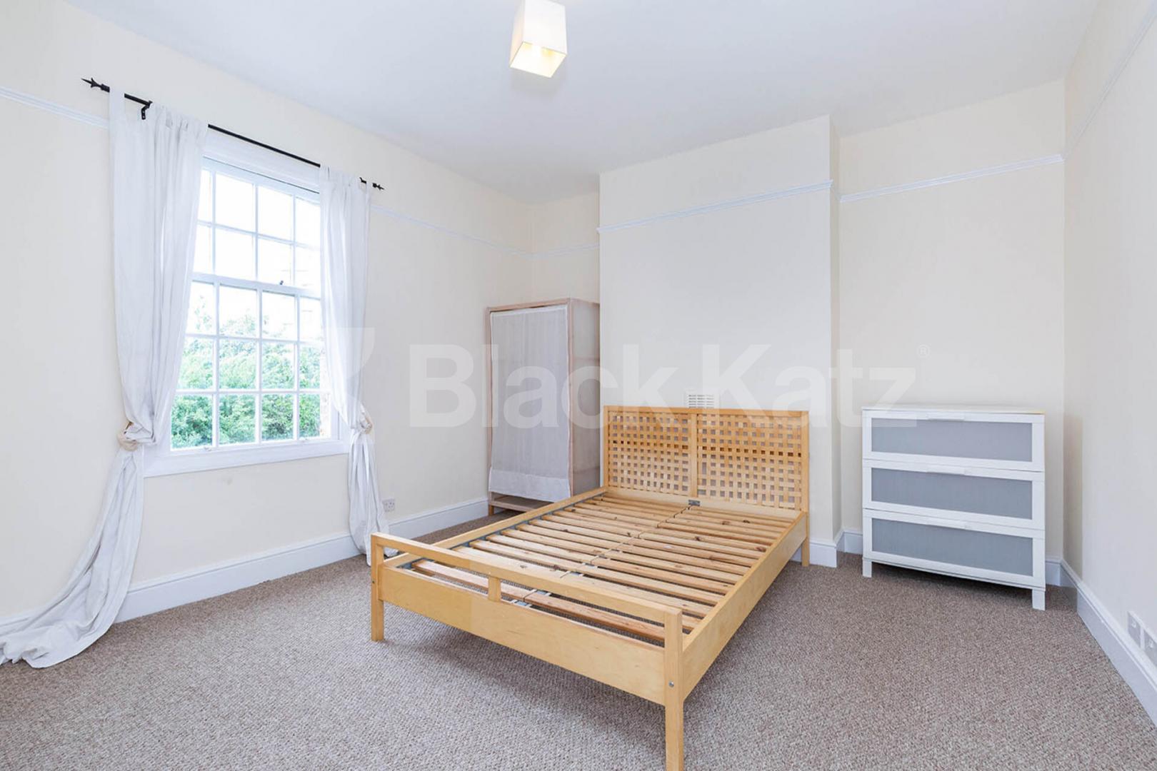 Bright and airy one bedroom flat set on top floor of a period conversion Stamford Road, Dalston